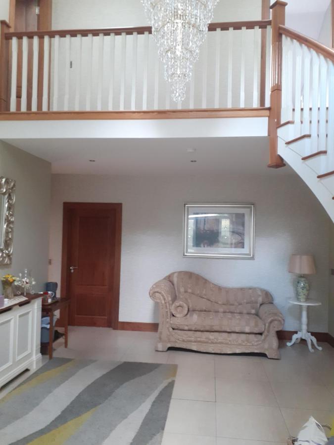 Private Room In Superb House Bed 1 Nobber Экстерьер фото